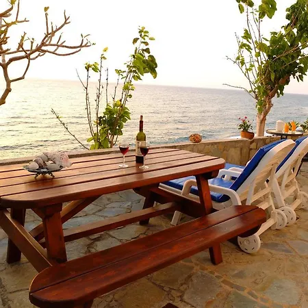Mourayio Apartment