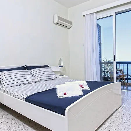 Apartamento Mourayio Pomos