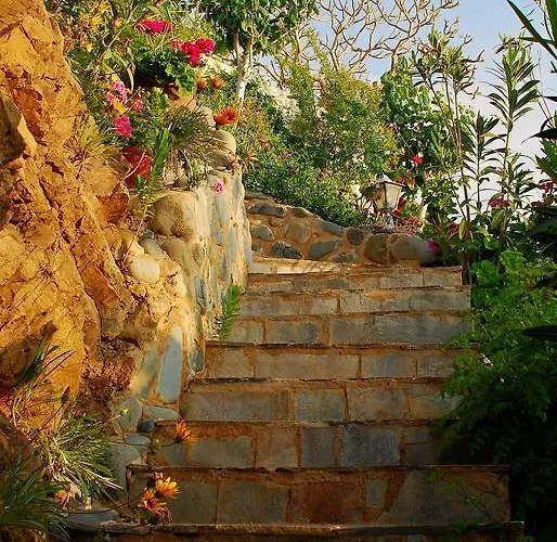 Mourayio Апартаменты Помос