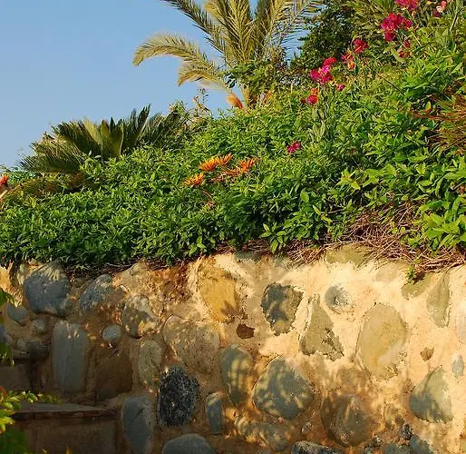 Mourayio Апартаменты Помос